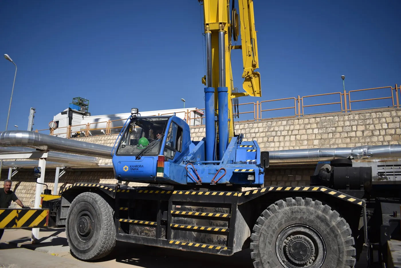 Heavy mobile cranes of the Kahroba Tavan fleet