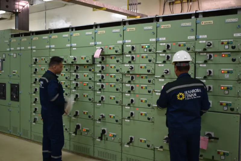 Asset data collection at the switchgear rooms