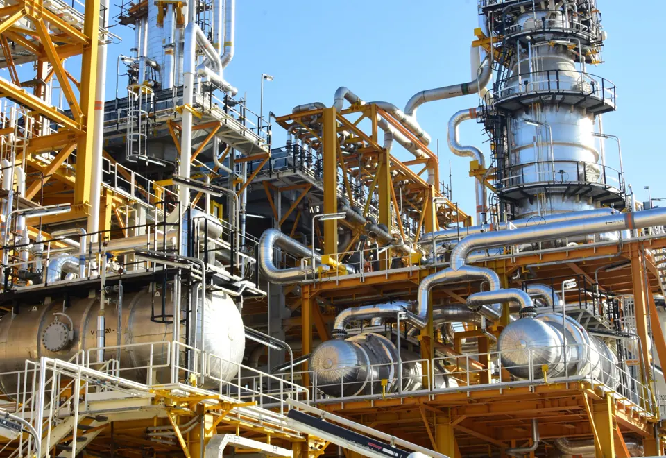 NGL-3100 process towers