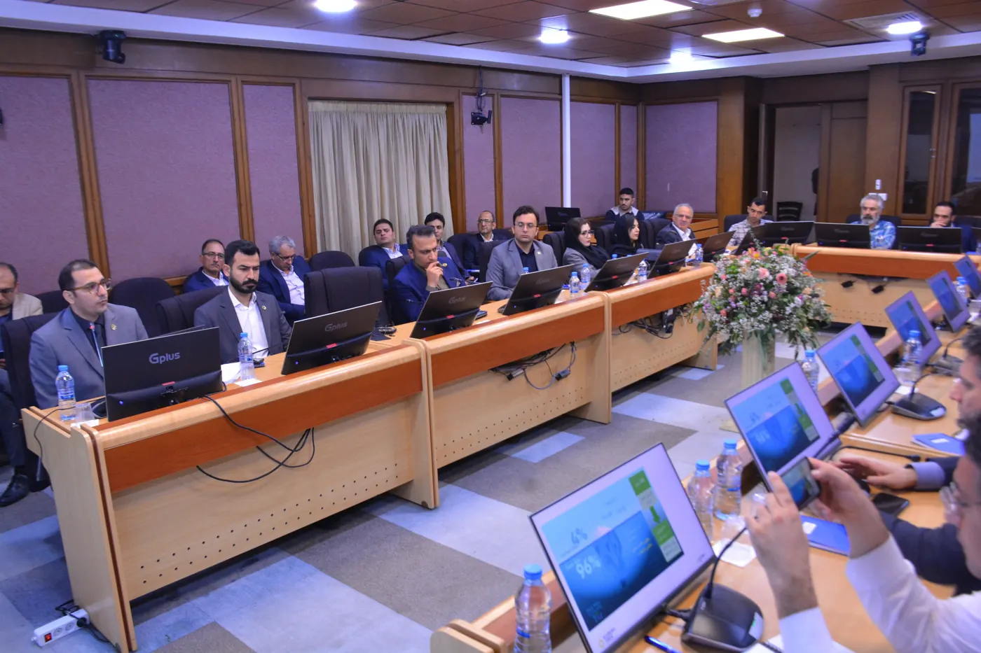 Kahroba Tavan specialists presenting at an industry seminar